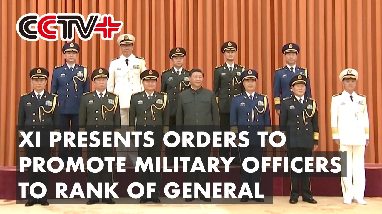 Xi Jinping Presents Orders to Promote Military Officers to Rank of General