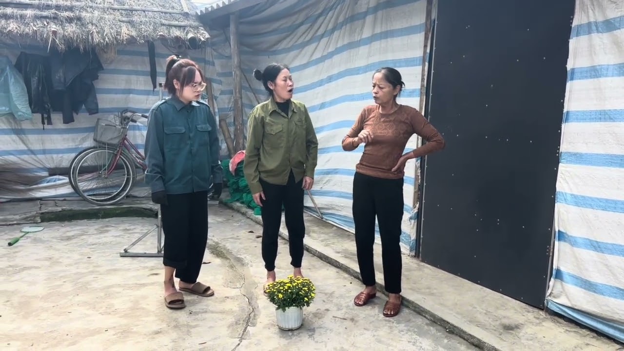 Tiền không đưa mu lập chen ep vơ chông nhất cuối Năm