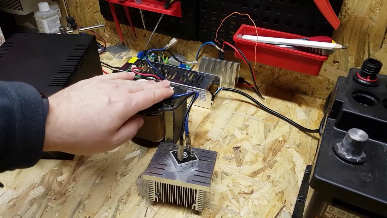 Prostownik czy ładowarka - co lepiej naładuje akumulator ?