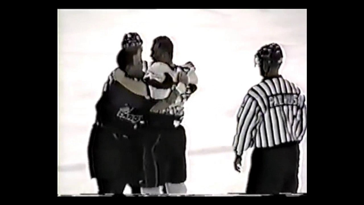 S&eacute;bastien Cyr vs Jimmy Burns LHSPQ 19 09 02