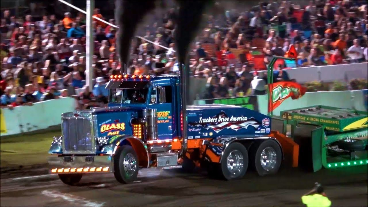 Super Semis pulling at Bowling Green Ohio Pulltown USA 2019