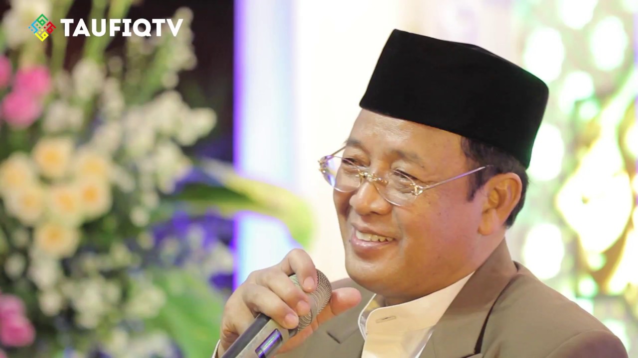 Live Now! Qori H. Muammar ZA live in Cirebon - Sholawat Badar +6287880479773