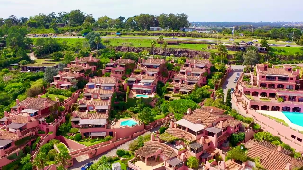 Volando sobre Punta Ballena Uruguay DRONE FOOTAGE