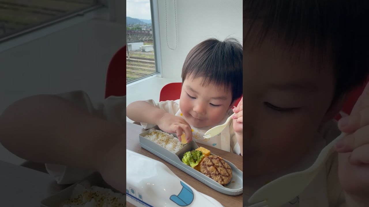 2歳9ヶ月boyのお昼ご飯の様子👦🥣あいくんファミリー京都鉄道博物館へ🚄