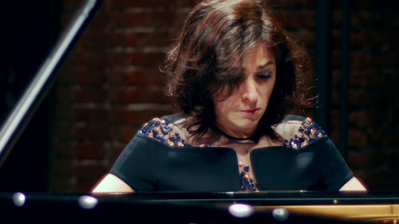 Johannes Brahms: Intermezzo op. 117, Nr. 2 Nr. 2 b-moll ∙  Lilian Akopova ∙  Residenz München