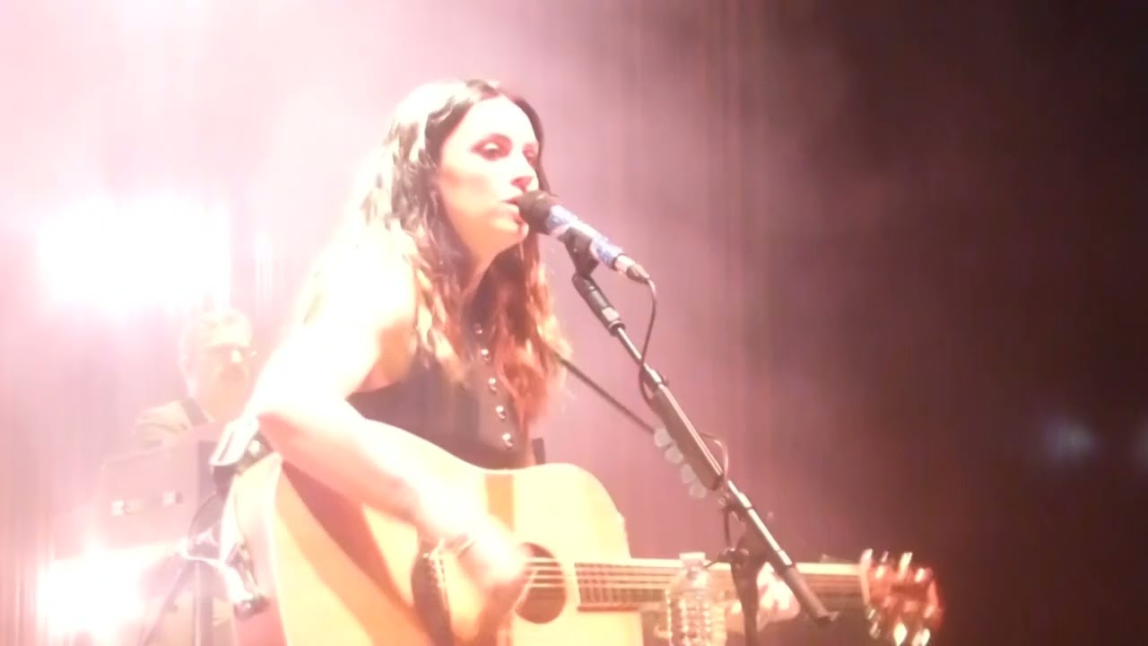 Amy MacDonald - Let's Start A Band - Live At Eventim Apollo, London - 20th Nov 2025