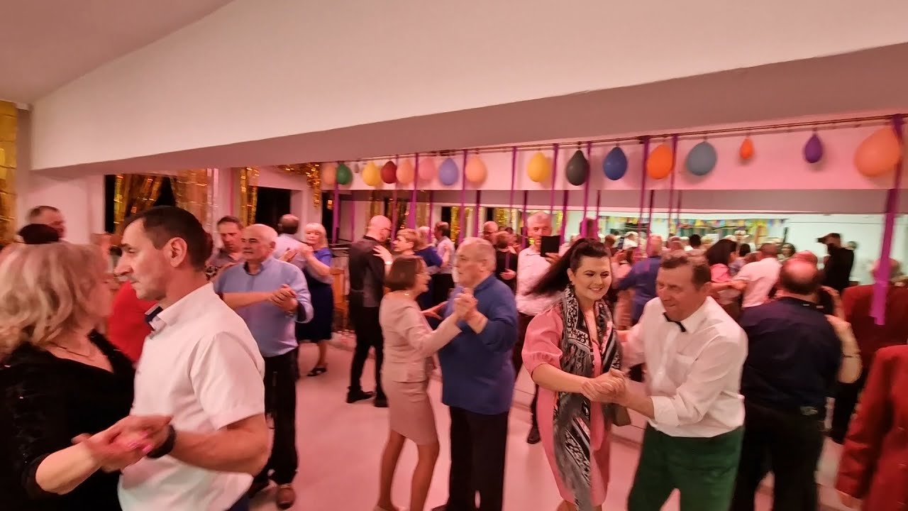 Na dancingu tańczą goście - Kapela Stąporkowska w Zwoleniu