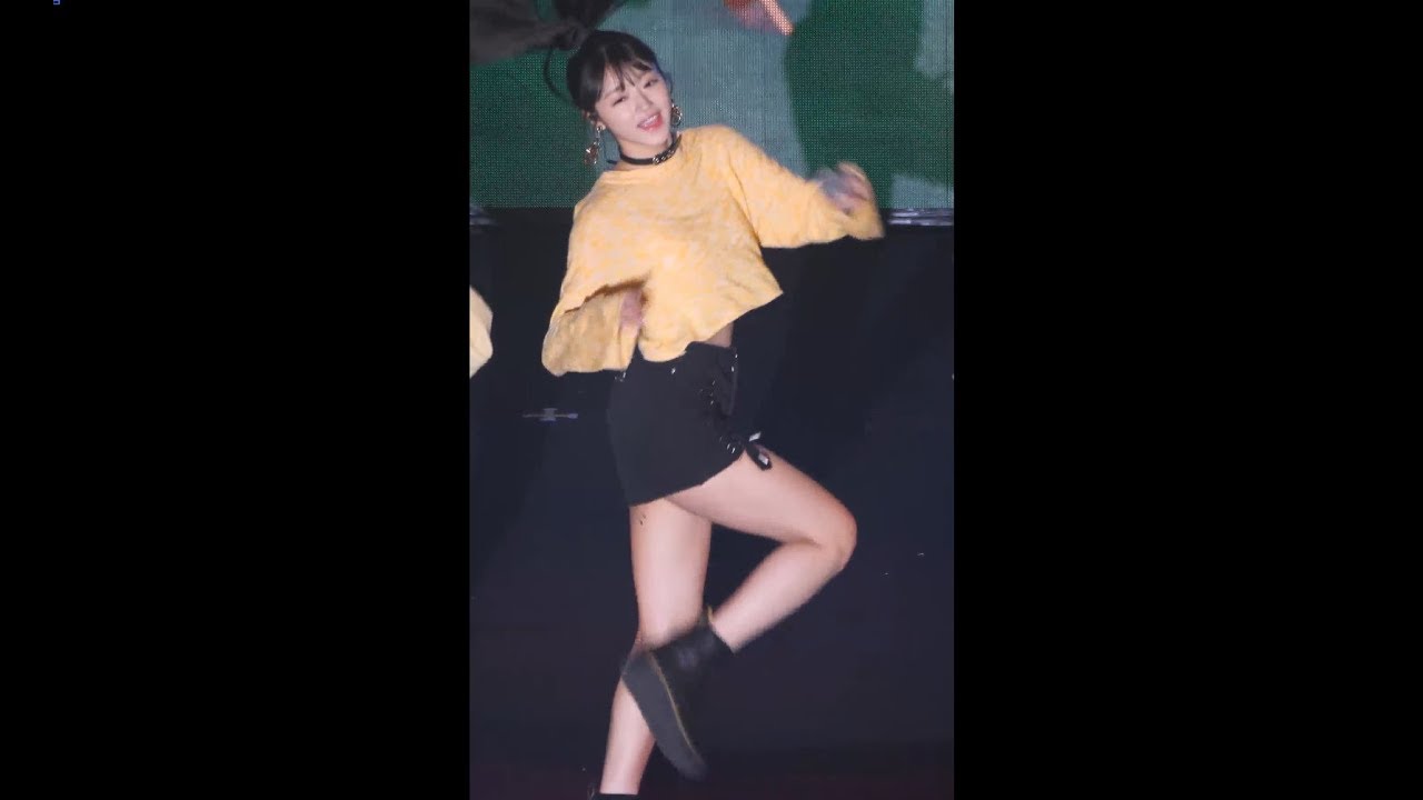 180224 오마이걸 (OH MY GIRL) WINDY DAY  [유아] YooA 직캠 Fancam (춘천) by Mera
