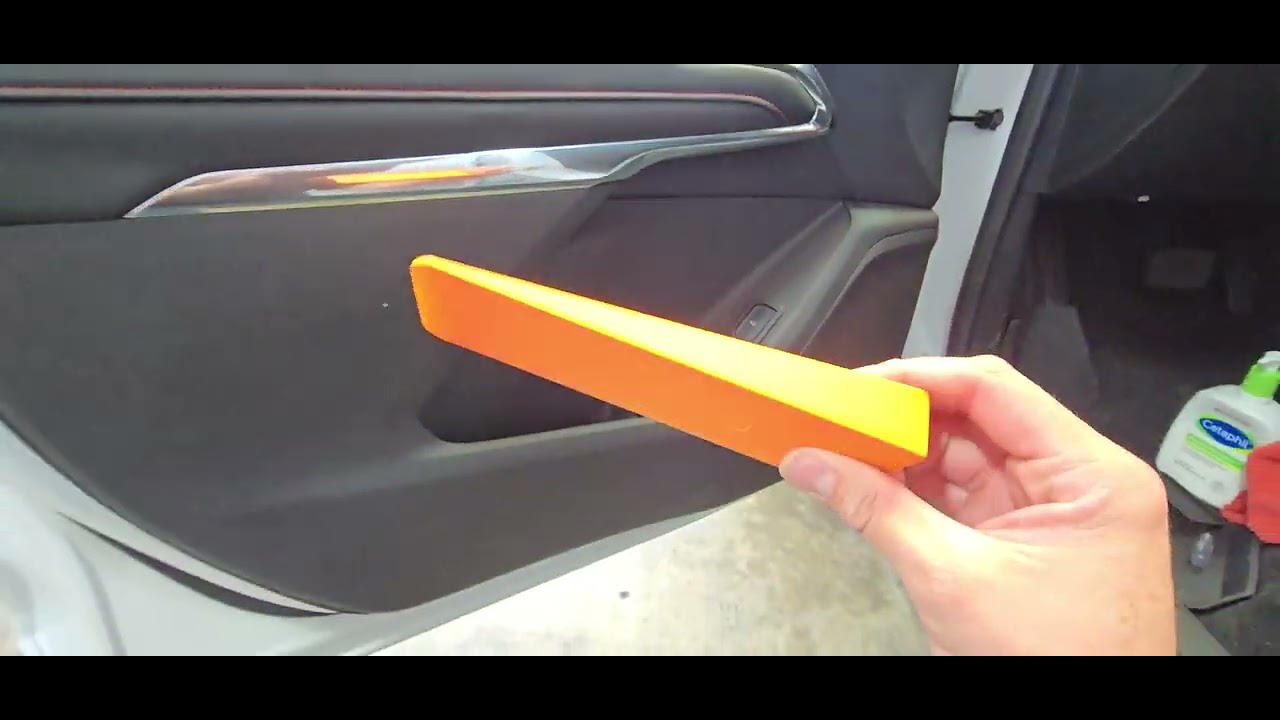 2025 Chevy Traverse door panel removal