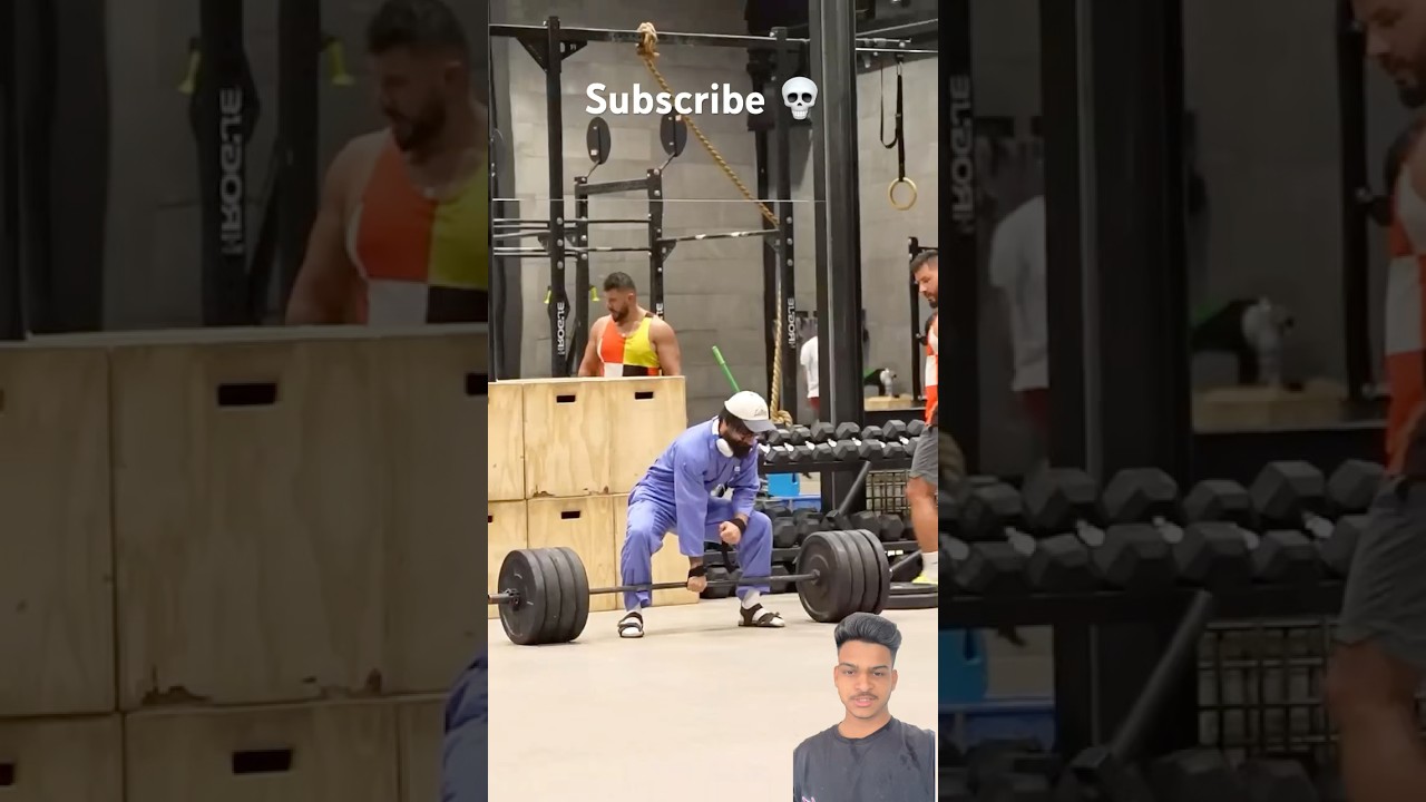 Anatoly VS Bodybuilder The CLEANER lifted with ONE HAND Gym Prank #anatoly #fitness #gym