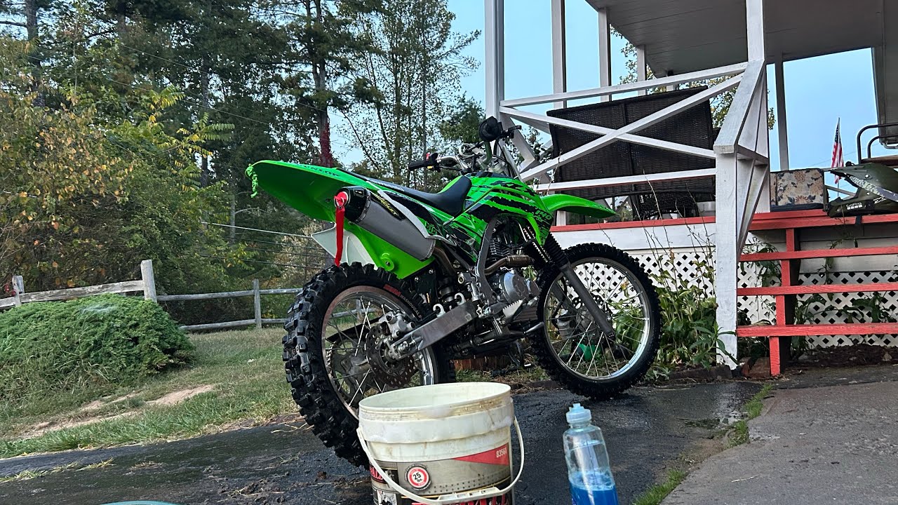 Rippin around the yard 