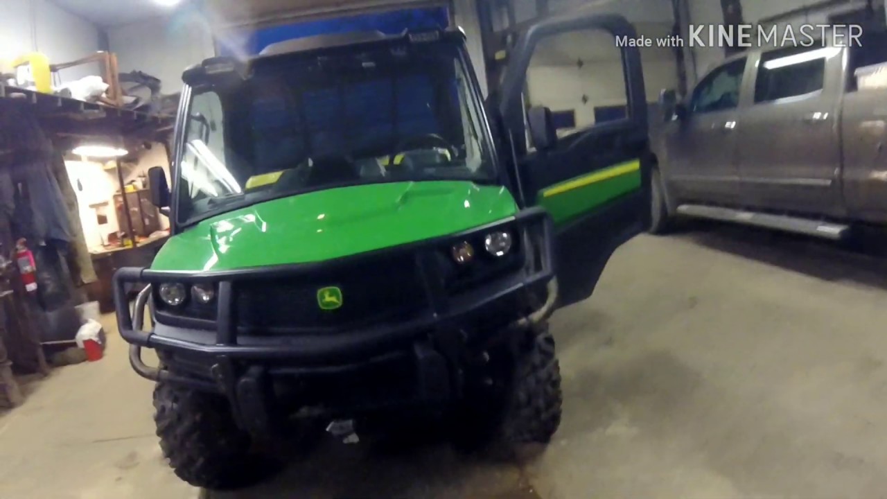 Замена масла John Deere Gator 835M!