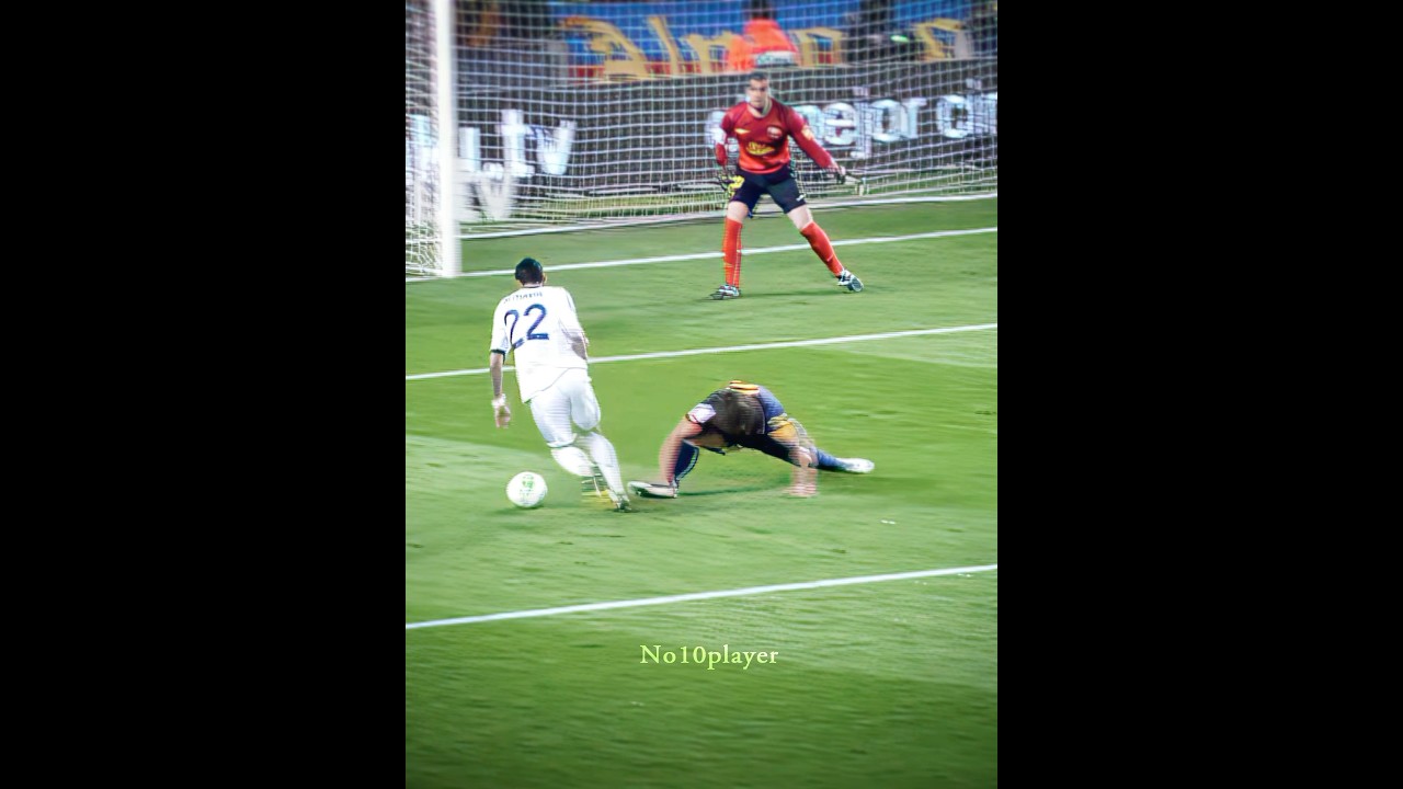 Di Maria vs Puyol