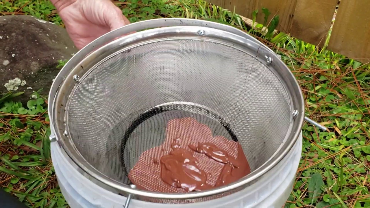 how to use universal paint strainer