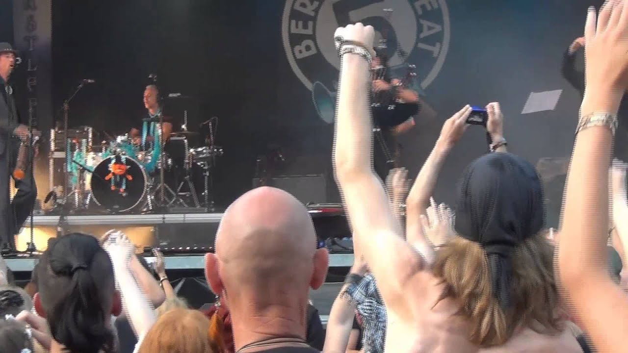 BerlinskiBeat (3) - Long Way to the Top - Castlefest 2014
