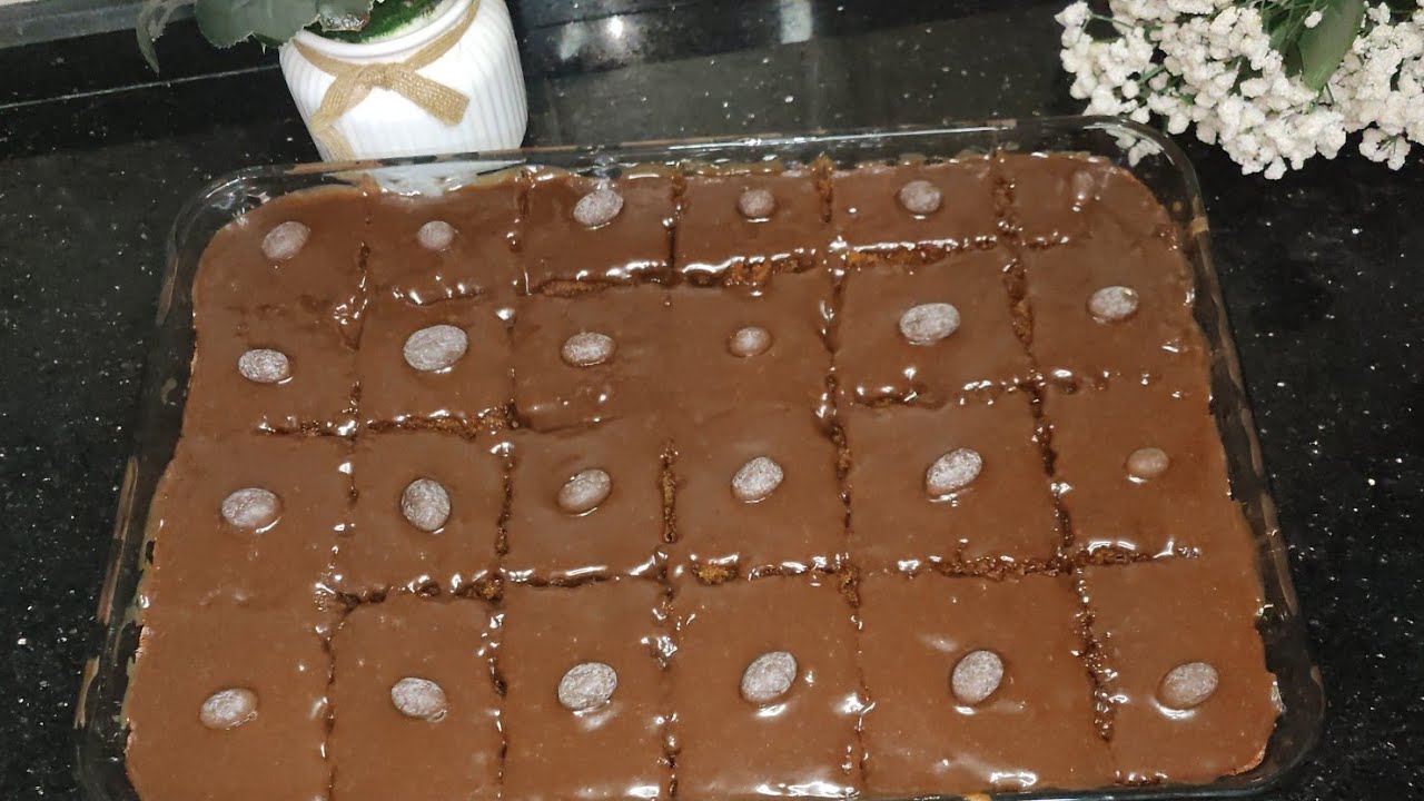 كيكة المارس اللذيذة 🍫ألذ كيكة ممكن تعمليها سهلة وسريعة وتذوب بالفم 😋مع صوص المارس الخطيير 👍