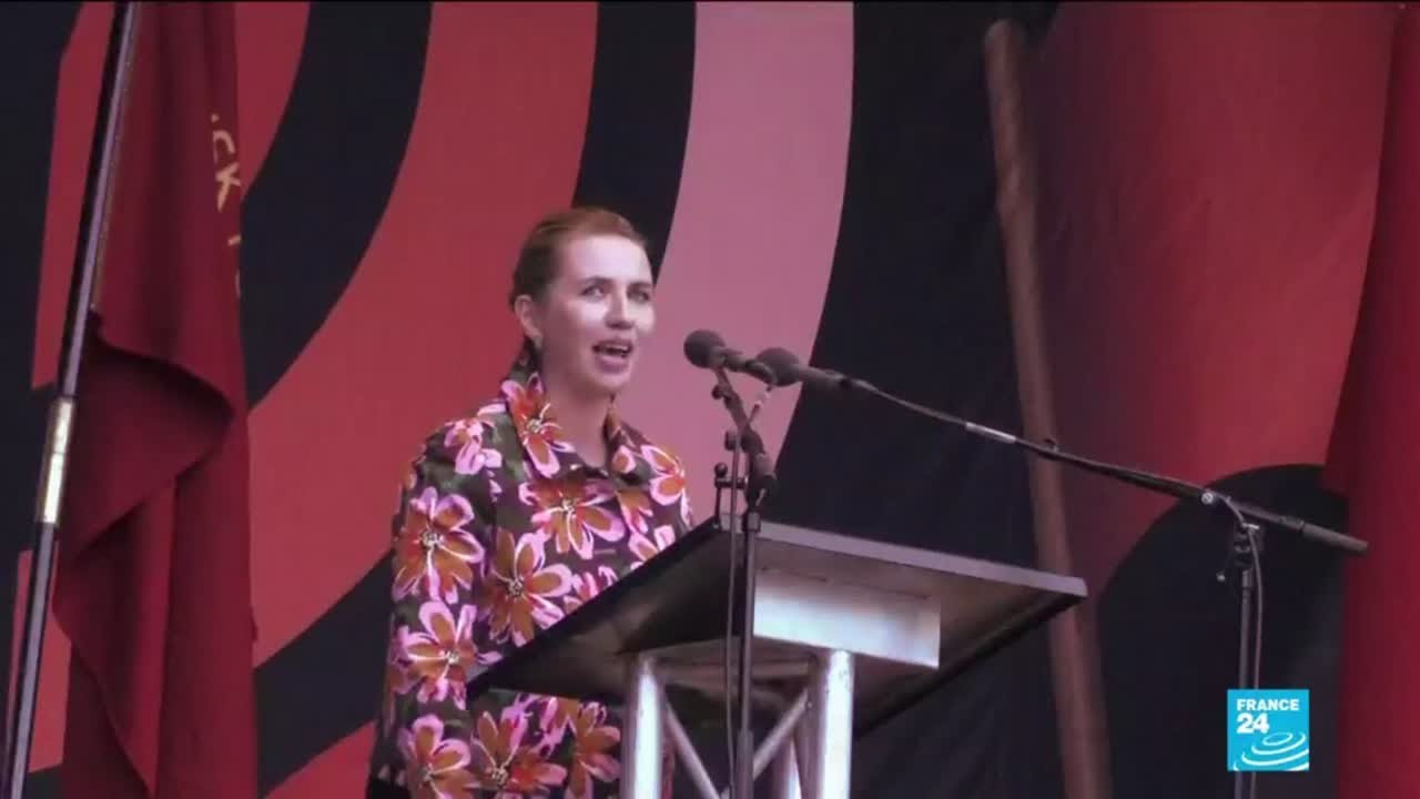 Deense parlementari&euml;rs keuren plan goed om asielcentrum in het buitenland te vestigen.