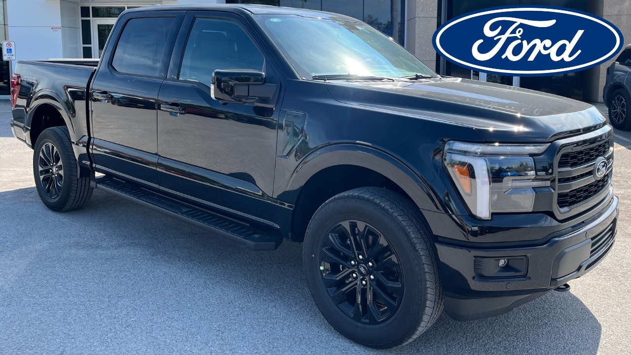 Przegląd Forda F-150 Lariat 2026 501A 5.0L V8 z pakietem Black Appearance w kolorze Agate Black M...