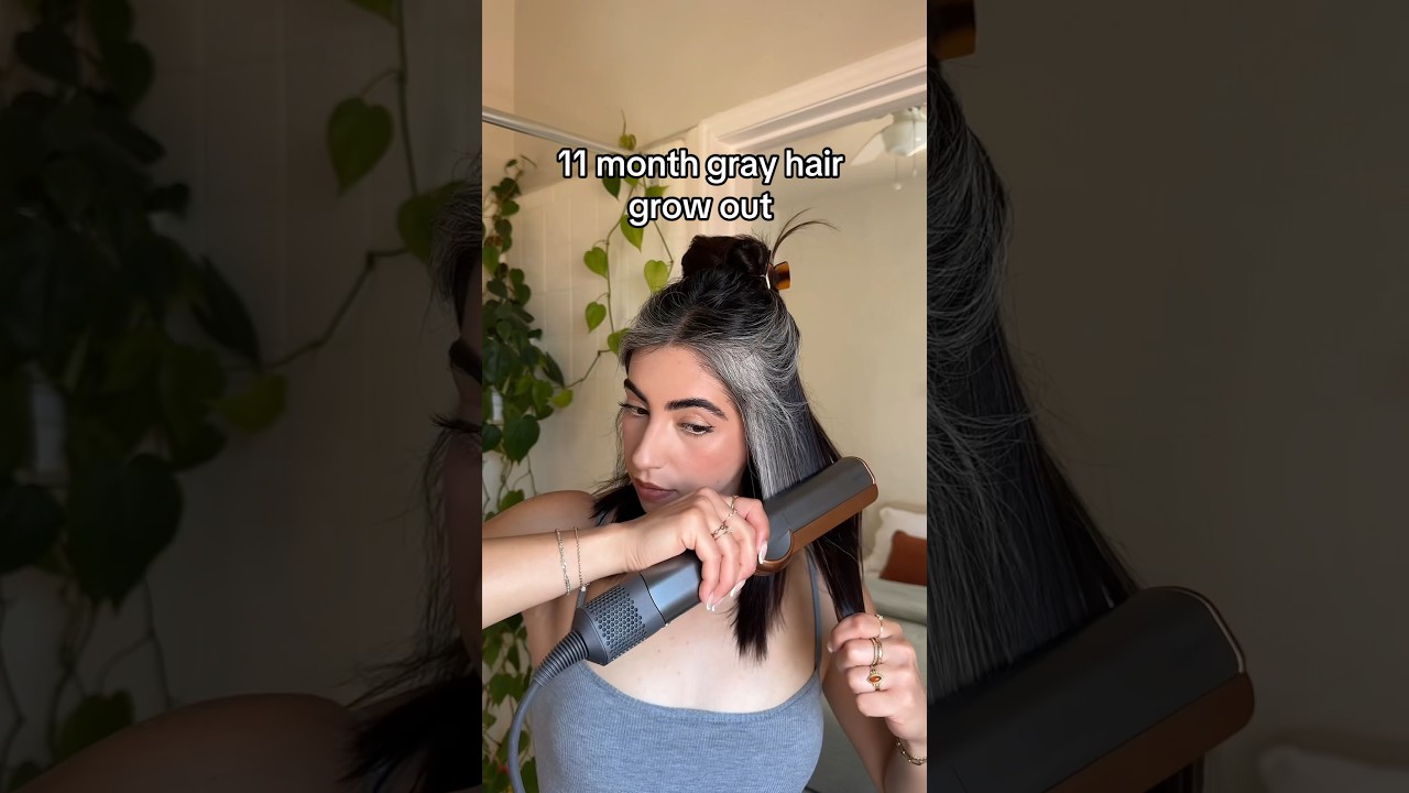 Month 11 | gray hair grow out 👩🏼&zwj;🦳🩶 #grayhair #grayhairtransition #gray #hairstyling #hairstyles