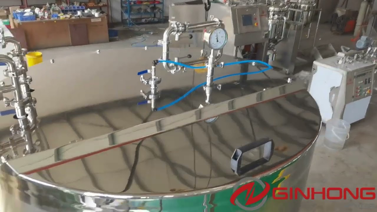 XS-2000 perfume mixer with integrated chiller