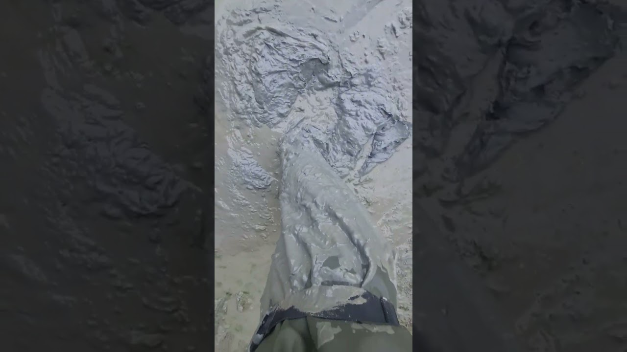 wader mud