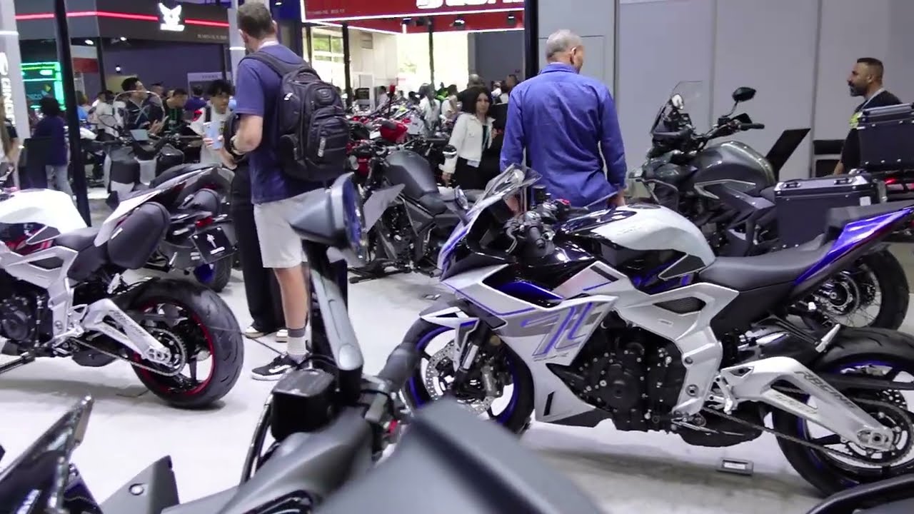 Мотоциклы в Китае. Часть 2. Выставка Canton Fair. ZONTES, простые мото типа CG, двигатели LONCIN.