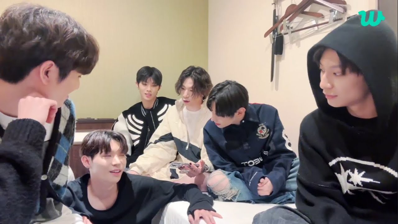 (ENG) BLITZERS 🔴LIVE [  12th NOV 2023] ON WEVERSE AT 9:35PM (KST)