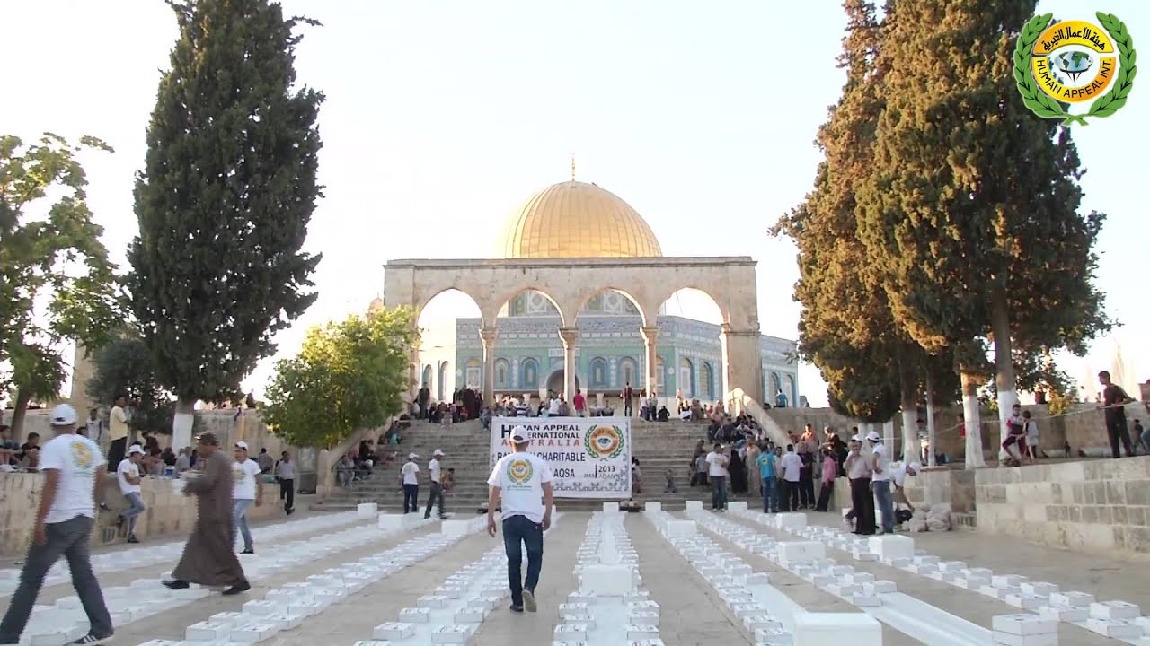 Iftar at Al-Aqsa Mosque, Palestine Ramadan 2013/1434H by Human Appeal Int. Australia