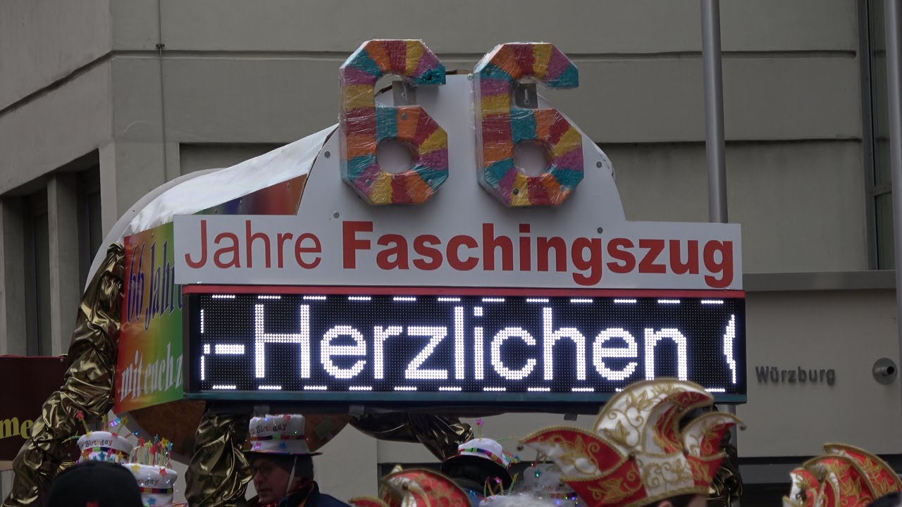 Fasching in Würzburg - Impressionen vom  66. Faschingszug und Party am Vierröhrenbrunnen.