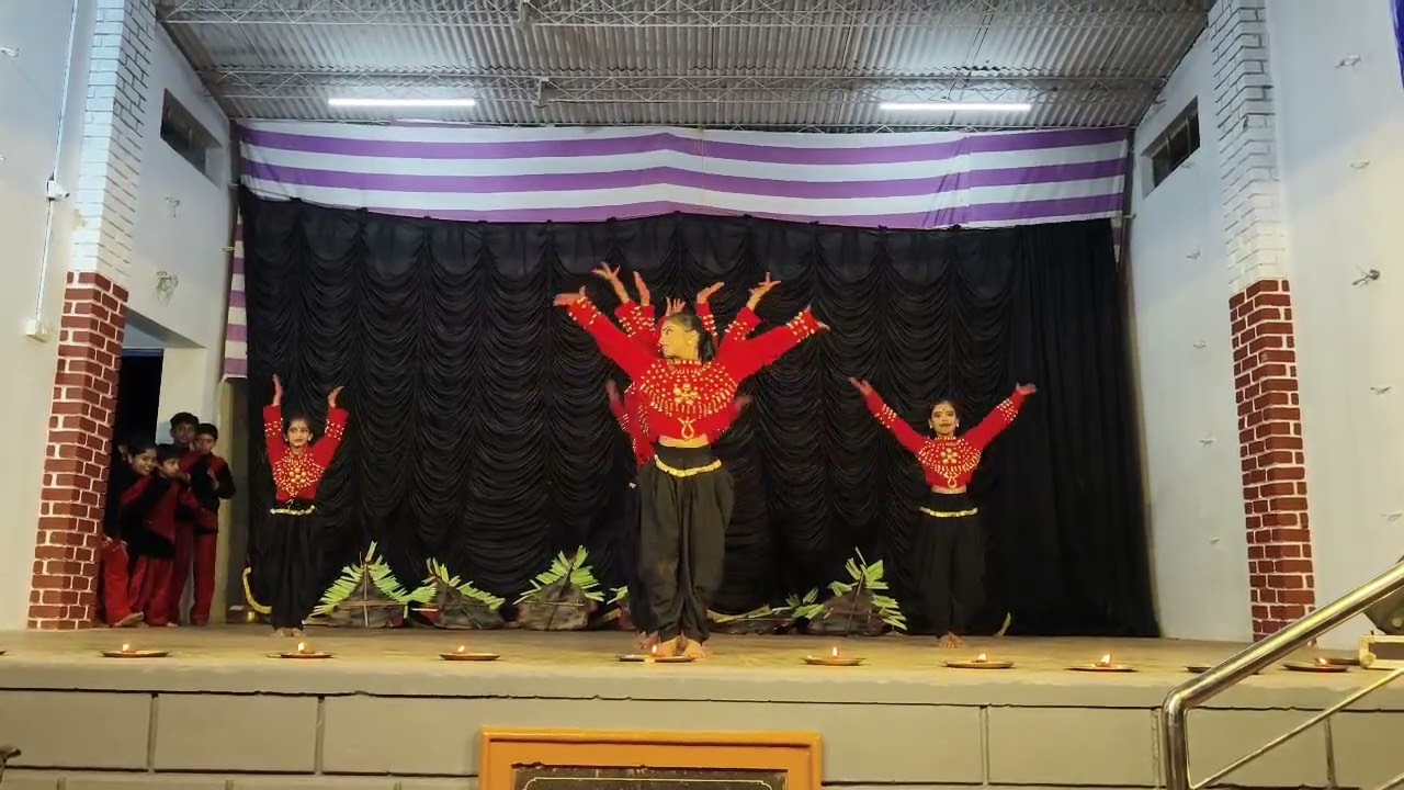 Group dance by SMD