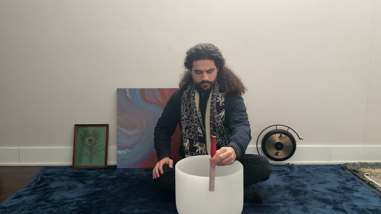 10 Minute Crystal Bowl Sound Bath for Peace - Manifest love & abundance - Heart Chakra (528 Hz)