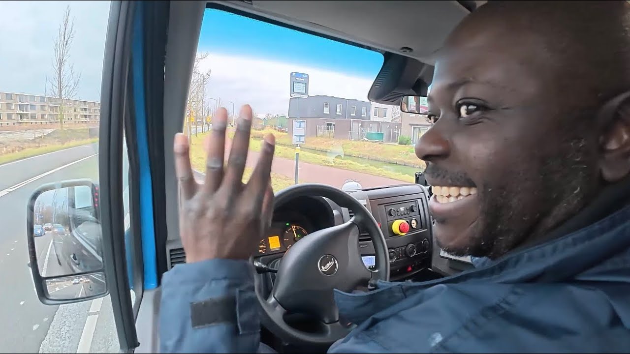 (BUS DRIVER POV) Bus 6 7 from Zaandam to Purmerend. Chill drive by old Dutch houses. (8 meter Bus)