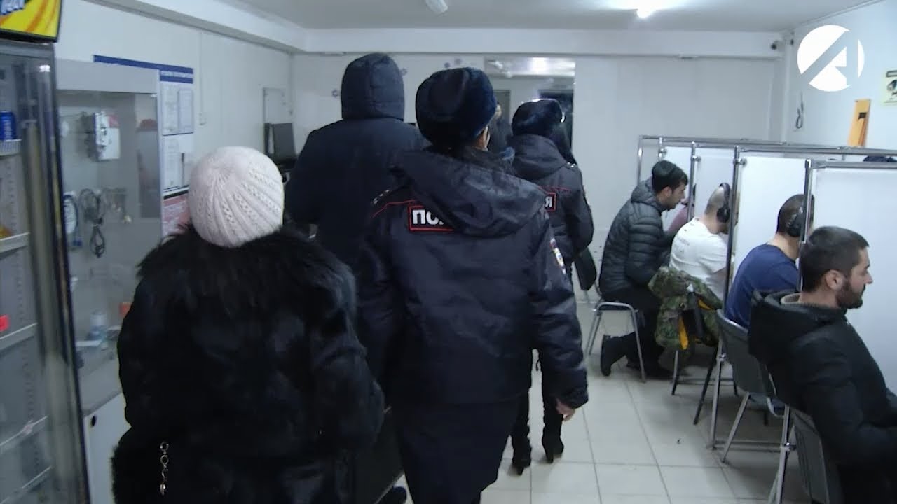 Комендантский час в Астрахани нарушают в основном подростки из благополучных семей