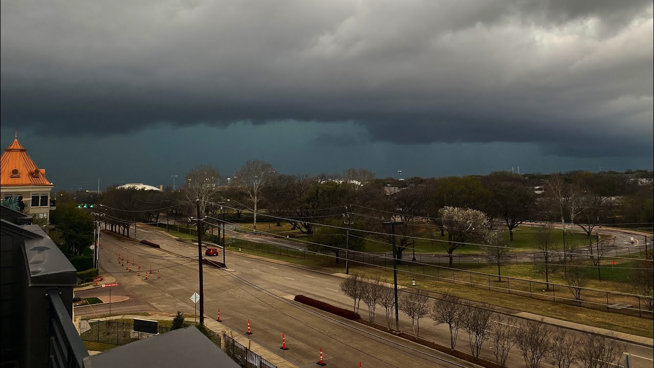 LOUD Tornado Warning Sirens in Dallas! TAKE COVER!
