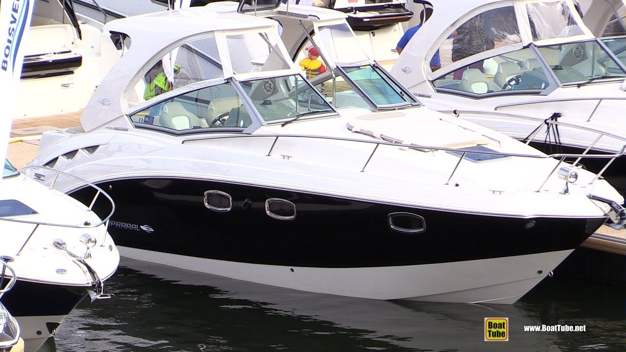 2017 Chaparral 310 Signature Motor Boat - Walkaround - 2017 Montreal In Water Boat Show