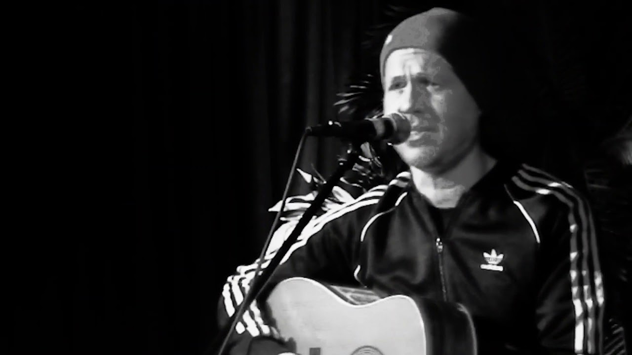 Victor Jara, performed by Gary Óg