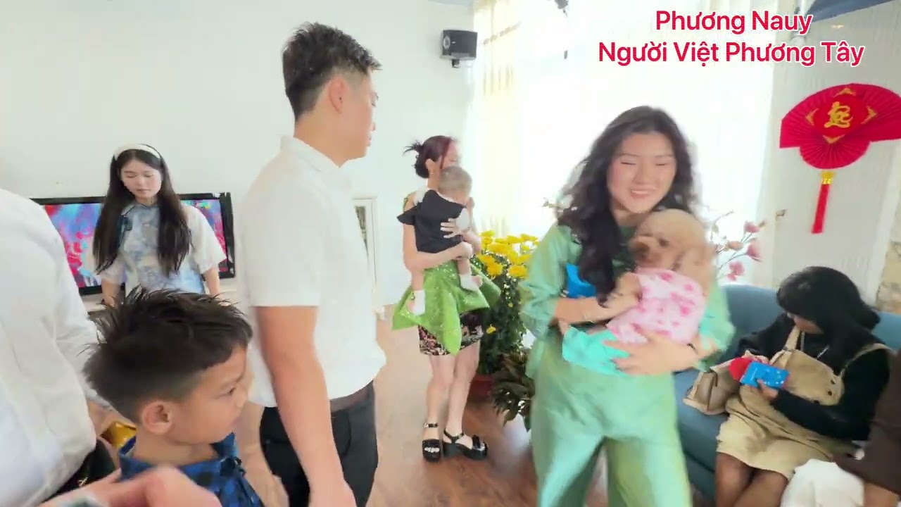 Đón Xuân Bính Ngọ 2026 Mùng Một Tết Lì Xì Tưng Bừng Ngày Đầu Năm 