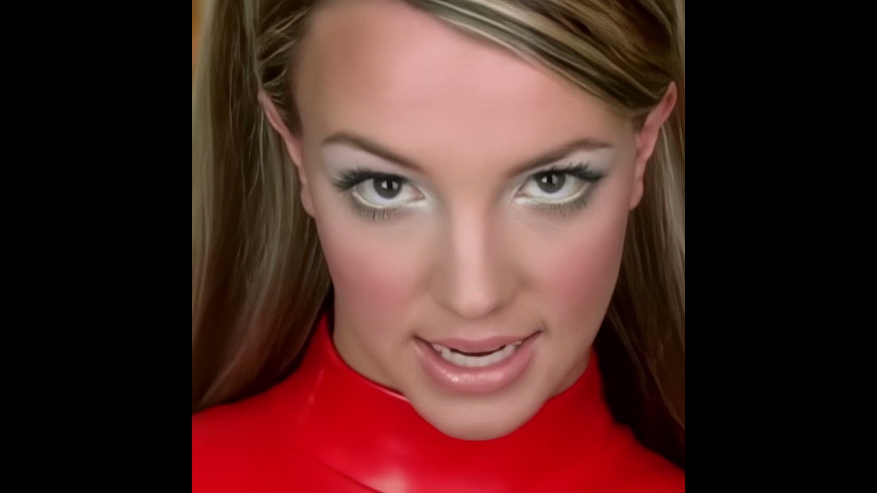 ¿Esto cómo se llama: mashup o megamix? Os leo en los comentarios.