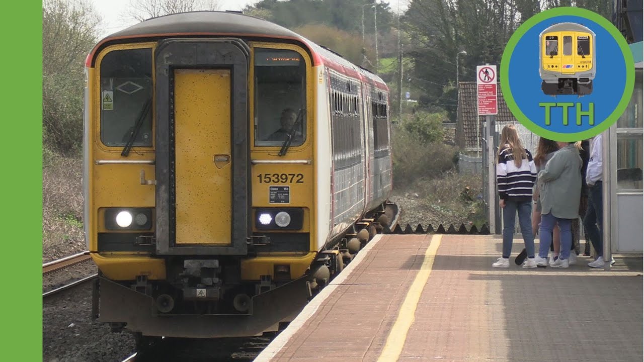 Trenau yn y Pîl - Trains at Pyle