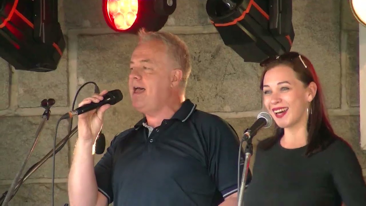 ALFA BAND Kopřivnice na Dni obce Sedlnice se zpěváky Pavlou Horákovou a Jiřím Pechem