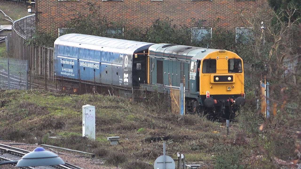 A pair of Class 20s hauling a Javelin for Eastleigh Works.  12/12/2025