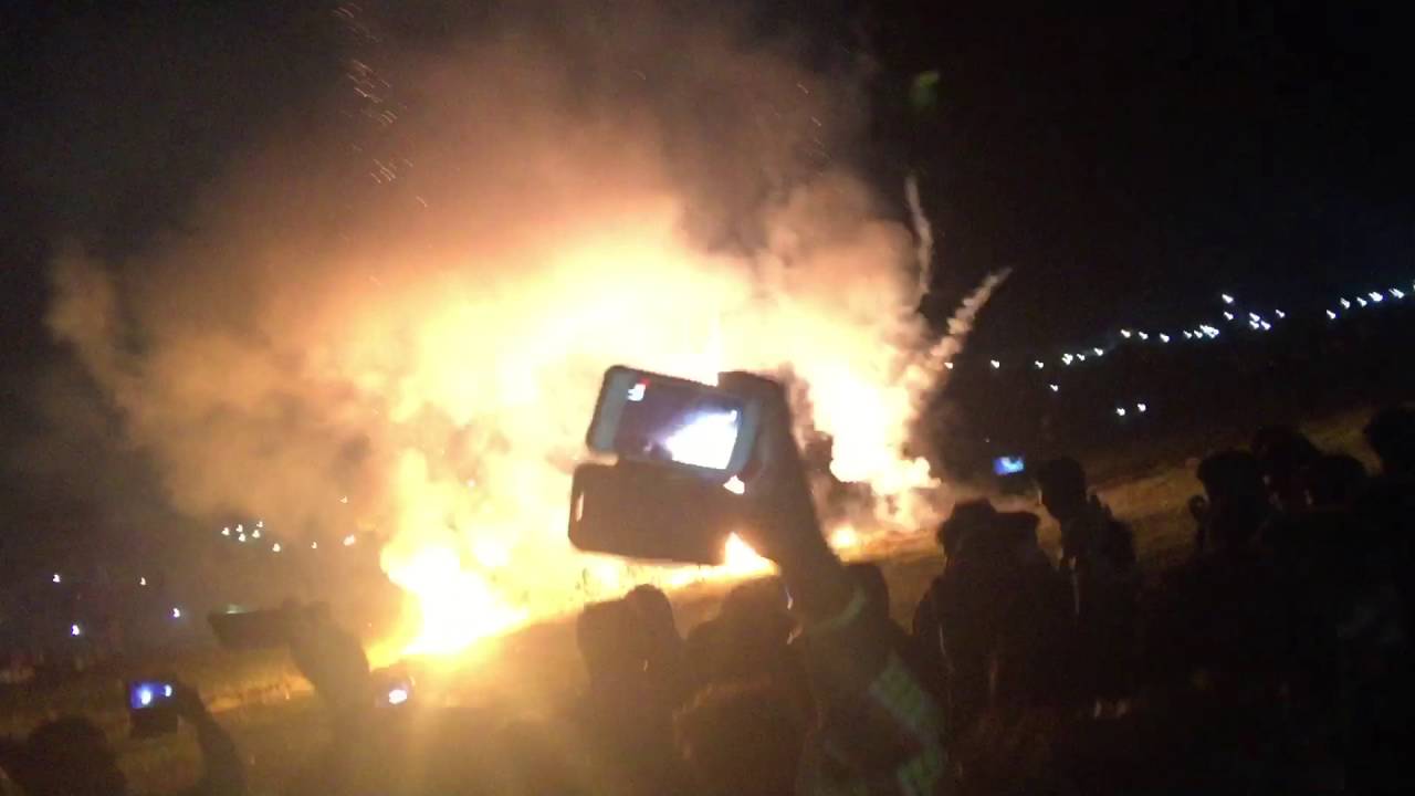 KANDAKURUMBAKKAVU TEMPLE VEDIKETTU 2016 PONNANI