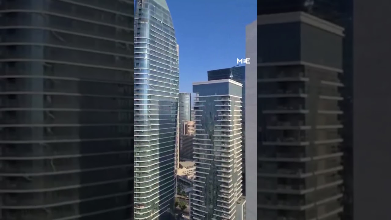 An Iranian missile has hit the Israeli stock exchange building in Tel Aviv&rsquo;s Ramat Gan district