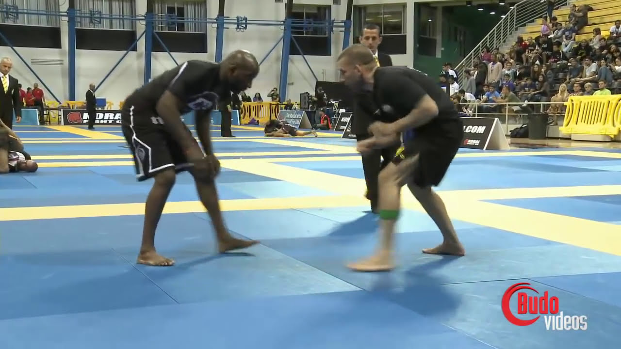 Lloyd Irvin Fight 1 from the 2012 NoGi World Championships