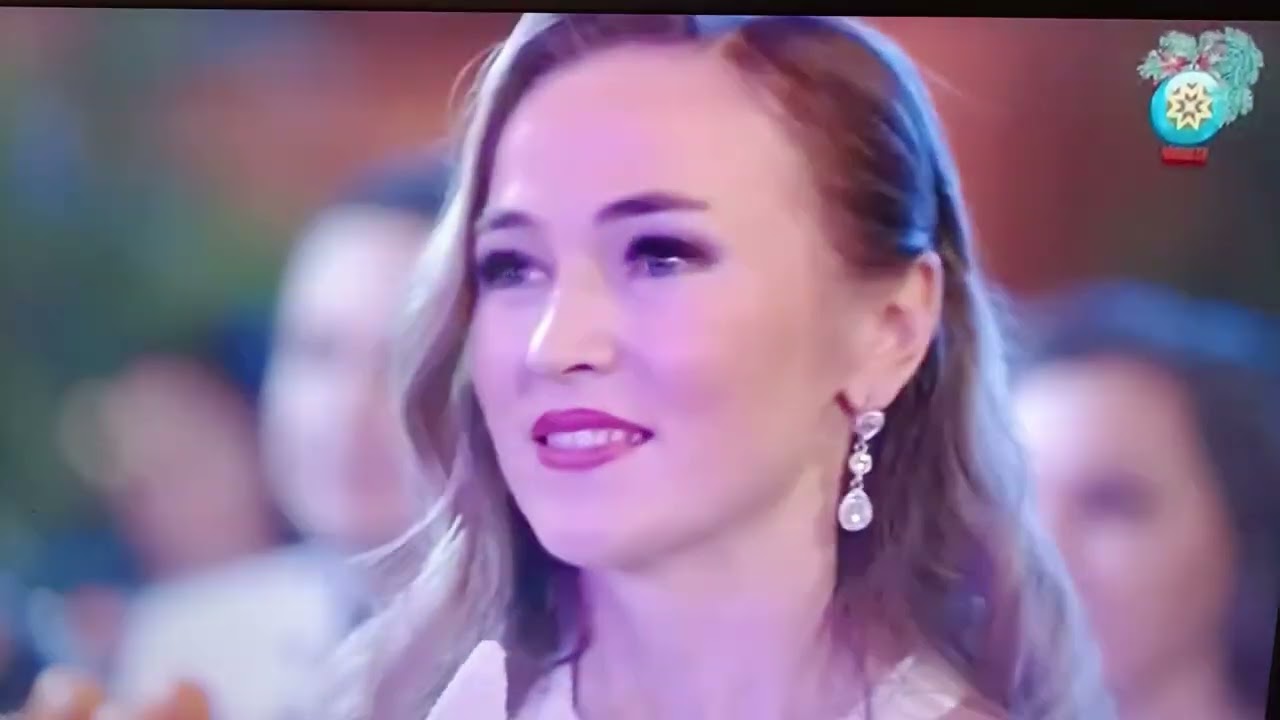 Поет Алена Силпи