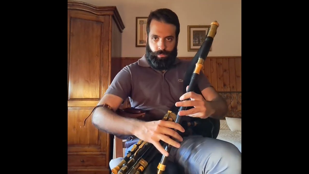 Uilleann Pipes: Old Hag You Have Killed Me / Down the Back Lane