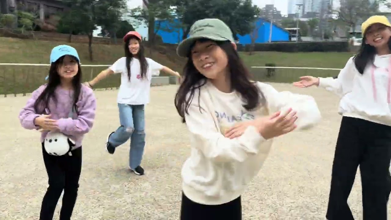 So cool 團     1/30預練習一下     BYMONSTER    (舞曲： HOT SAUCEBA）