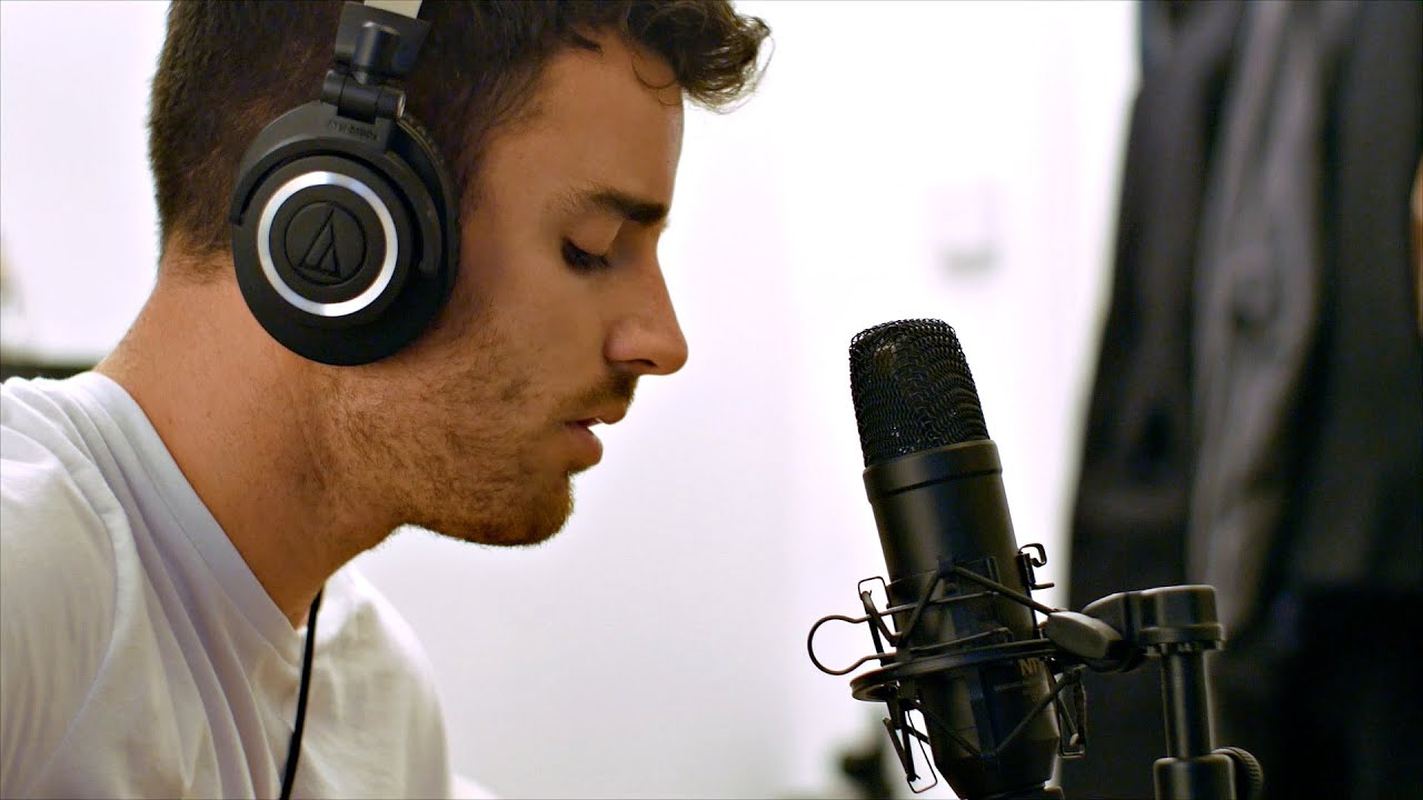Hobbie Stuart - Someone To Love You (Acoustic Version)