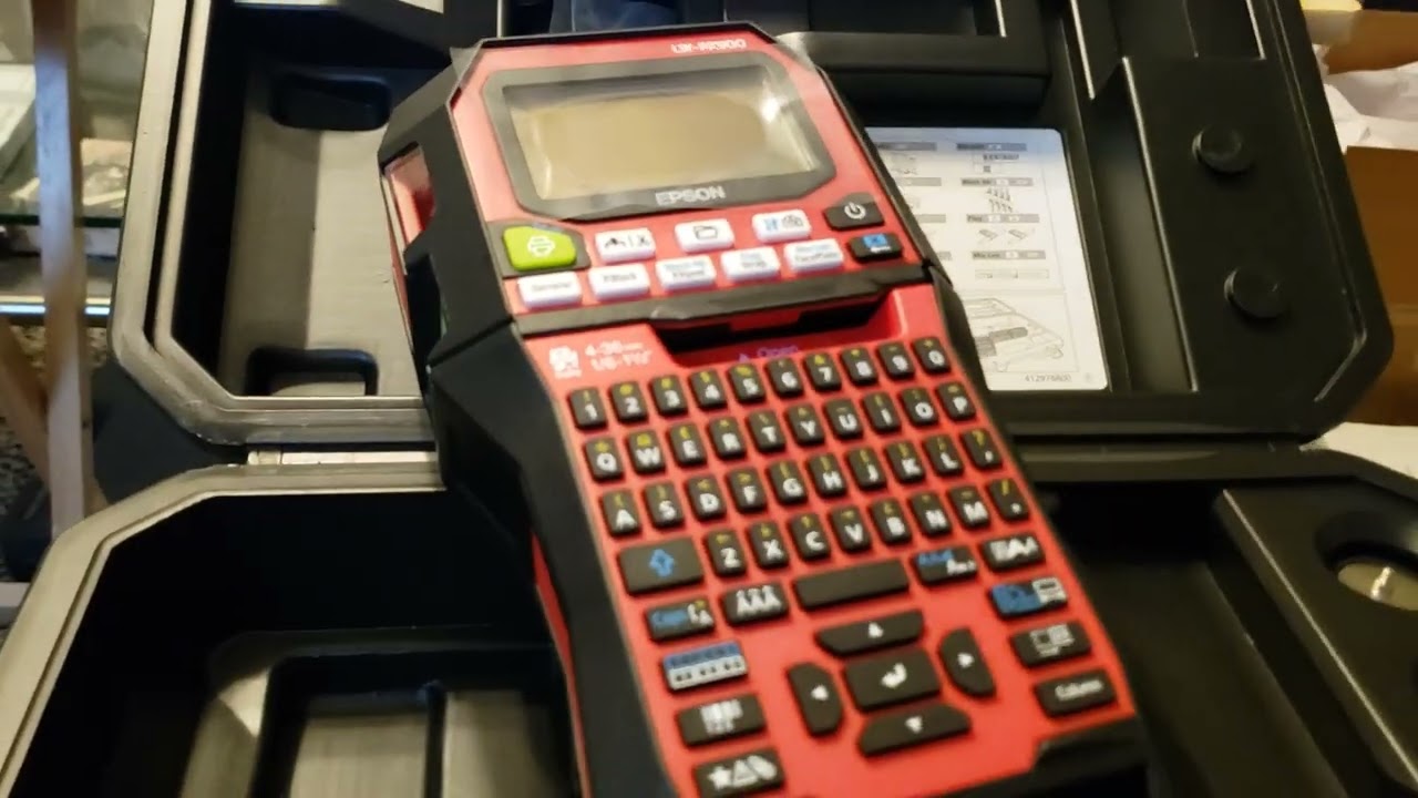 Epson LW-PX900 unboxing