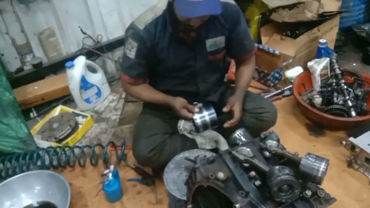 mahindra tuv 300 Engine Overhaul महिंद्रा Tuv का इंजन कैसे रिपेयर करते है देखे